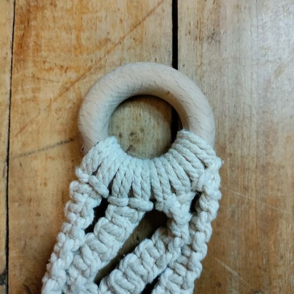 Baby teething ring pacifier clip handmade handwoven cream wooden ring new - Picture 7 of 7
